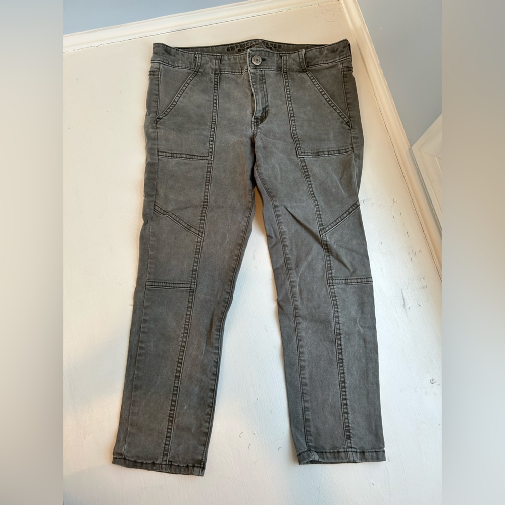 AEO Green Skinny Capris